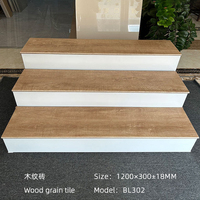Carreaux d'escalier personnalisables en porcelaine antidérapante à grain de bois de 11 mm d'épaisseur, 1200x470 mm, style moderne intérieur, Porcelanato résistant à l'usure