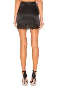 Logo personalizzato stampato o ricamo da donna e da donna in raso nero <span class=keywords><strong>gonna</strong></span> sottoveste di seta con rifiniture in pizzo - Product Image 3