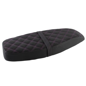 Asiento de Cuero Sintético Premium con Costuras de Diamante y Correa de Sujeción Integrada - Asiento Retro Impermeable y Antideslizante para Simson S- - Product Image 1