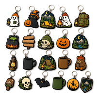 Porte-clés personnalisé en PVC souple, porte-clés en vinyle 2D en relief, breloque en caoutchouc avec logo personnalisé pour le camping, souvenir d'Halloween