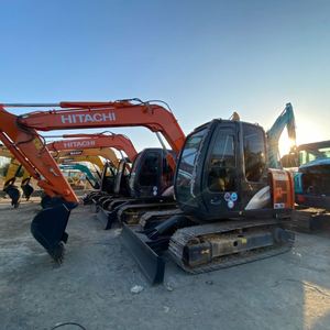 Presque neuf, économe en carburant, puissant, mini-excavateur sur chenilles Hitachi ZX70 d'occasion de 7 tonnes pour l'aménagement paysager. - Product Image 3