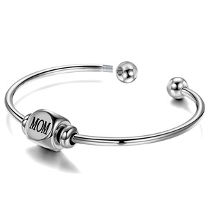 Pulsera de Acero Inoxidable con Letra 'Mamá', Cable de Oro de 18K, Corazón de Titanio, Regalo para Mujer - Product Image 3