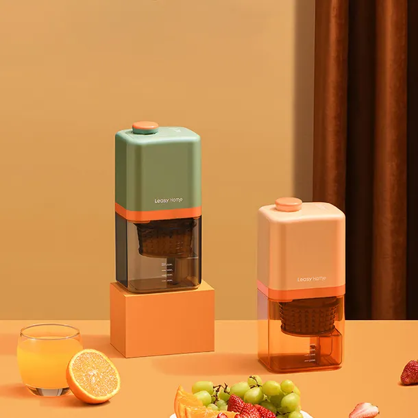 LEASY 무선 미니 juicer 홈 휴대용 다기능 작은 과일 및 야채 분리 juicer 휴대용 블렌더