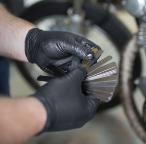 Guantes de Nitrilo Puro sin Polvo, Grado Médico y Alimenticio, con Logotipo Personalizado, en Caja de 100 Unidades, en Negro, Azul y Rosa, de 4, 6 y 8 Milésimas de Espesor - Product Image 6