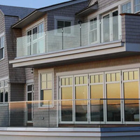 EKOO Nouveau design Garde-corps en verre sans cadre avec profilé en U en aluminium monté en hauteur pour balcon et villa