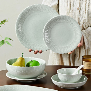 Juego de Vajilla de Cerámica Verde al por Mayor, Platos y Tazones de Porcelana con Relieve de Encaje y Diseño Moteado, Estilo Boho, Personalizable para Minoristas - Product Image 2