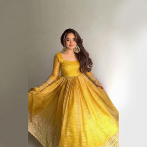 Robe Anarkali en soie jaune, longueur ras du sol, tenue traditionnelle indienne et pakistanaise pour mariage, coupe ample extensible à manches longues pour femme - Product Image 1