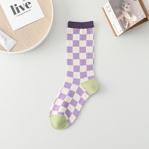 Calcetines a media pantorrilla para mujer con estampado a cuadros de tablero de ajedrez, de moda, para primavera y verano, que combinan con pantalones Shark - Product Image 6