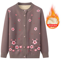 Nouvel arrivage de veste imprimée chaude femme pull de grand-mère rembourré cardigan maman pull en tricot impression cardigan chaud