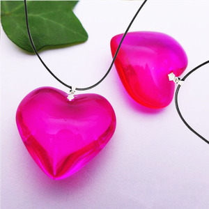 25mm Verre Rouge Coeur Pendentif Collier pour Copines <span class=keywords><strong>Maman</strong></span> Femmes Tendance Clair Cristal Coeur Collier De Mariage Fête Cadeau Bijoux - Product Image 3