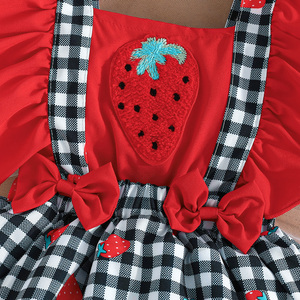 Conjunto de pelele de punto de manga corta para bebé recién nacida con estampado de fresa de dibujos animados y lazo, mono lindo para bebé pequeña - Product Image 4