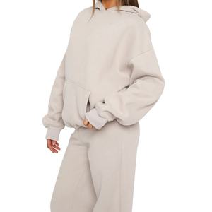 Ensemble de survêtement personnalisé de haute qualité pour la vente en gros – Ensemble deux pièces tendance à capuche, manches longues et pantalon long pour le sport et les activités de plein air - Product Image 3