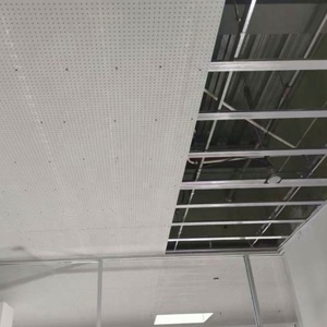 Panneaux acoustiques <span class=keywords><strong>ou</strong></span> de plafond en plâtre perforé circulaire de style moderne pour les écoles et les hôpitaux - Product Image 1