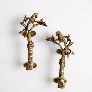 Poignée de portail orientale en fer forgé, style traditionnel, résistante à la rouille, avec revêtement en poudre, motif arbre et perroquet, décorative - Product Image 1