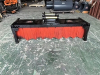 Balai-brosse pour excavatrice SLN certifié CE, prix d'usine, outil de nettoyage haute efficacité pour les tâches de maintenance sur chantier avec excavatrices de 5 à 8 tonnes