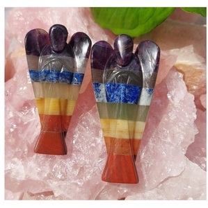Figurine en cristal de guérison de 3 pouces, fabriquée à la main, de qualité excellente, avec les sept chakras, pour la méditation et le Feng Shui, en vente - Product Image 1