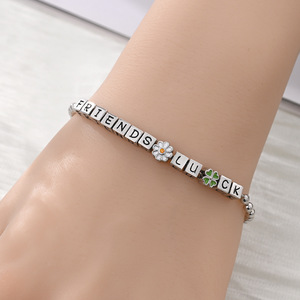 ขายส่งจากโรงงาน <span class=keywords><strong>สร้อย</strong></span><span class=keywords><strong>ข้อ</strong></span><span class=keywords><strong>มือ</strong></span>เงินแท้ 925 ดีไซน์ดอกไม้และหัวใจ พร้อมตัวล็อกแบบ Pan Clasps - Product Image 4