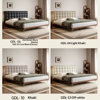 Lit double en cuir pour chambre principale, style médiéval, en bois de frêne blanc, avec tête de lit capitonnée en bois massif à motif gaufré