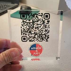 Support de présentation de logo en acrylique transparent moderne de qualité supérieure avec panneau de paiement par code QR pour une utilisation autonome et écologique au bureau et en <span class=keywords><strong>magasin</strong></span> - Product Image 5
