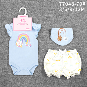 Set Estivo Sostenibile per Bambine di <span class=keywords><strong>6</strong></span> <span class=keywords><strong>Mesi</strong></span>, 3 Pezzi in Cotone: Body a Maniche Corte con Collo Tondo, Pantaloncini Casual e Bavaglino con Stampa Floreale - Product Image 3