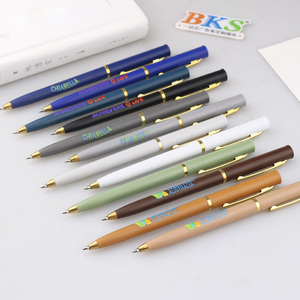 <span class=keywords><strong>Stylo</strong></span> bille en plastique doré de luxe avec logo personnalisé, encre bleue/noire, <span class=keywords><strong>stylo</strong></span> personnalisé avec logo pour cadeaux promotionnels de bureau/école - Product Image 2