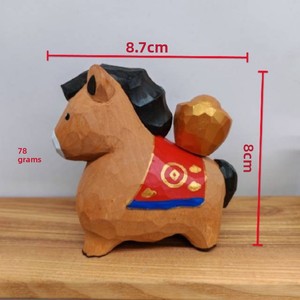 Figurine de cheval <span class=keywords><strong>en</strong></span> <span class=keywords><strong>bois</strong></span> rustique super mignonne, design minimaliste, porte-bonheur, apporte richesse, succès et chance, idéal pour l'année du Cheval, nouveauté. - Product Image 4