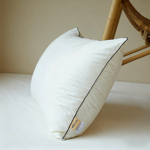 Ensemble de 2 oreillers en duvet <span class=keywords><strong>d</strong></span>'<span class=keywords><strong>oie</strong></span> de qualité supérieure - Oreillers <span class=keywords><strong>d</strong></span>'hôtel, housse en coton doux, garnissage <span class=keywords><strong>moelleux</strong></span> en duvet de plumes, <span class=keywords><strong>oreiller</strong></span> de lit en duvet de plumes - Product Image 4