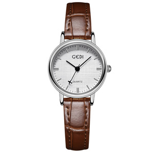 Reloj de alta gama para mujer con textura de tela delicada, esfera de cuarzo, reloj moderno. - Product Image 3