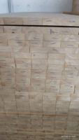 Fournisseur de panneaux de bois à joint de doigt personnalisés en bois de caoutchouc / pin / acacia