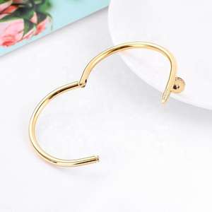 Pulsera de Acero Inoxidable de Alta Calidad y Lujo de Moda 2023 de Jessy Jewelry, <span class=keywords><strong>Brazalete</strong></span> con Dijes de Diamantes LOVE Nail Cartierred para Mujer - Product Image 6