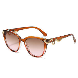 Haute qualité <span class=keywords><strong>serpent</strong></span> cadre petit oeil de chat nuances lunettes pour femmes PC <span class=keywords><strong>lentille</strong></span> lunettes De soleil voyage conduite Gafas De Sol - Product Image 3
