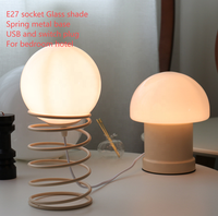 Lampe de table rétro style Space Age, base en métal chromé, abat-jour en verre, E27, lampe de bureau moderne du milieu du siècle, décoration de salon