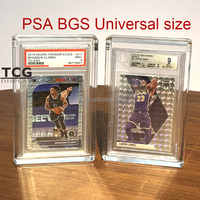 Support de Présentation pour Collectionneurs avec Éclairage LED pour Cartes Sportives Graduées, Présentoir Acrylique Lumineux pour Cartes Pokémon TCG et de Baseball