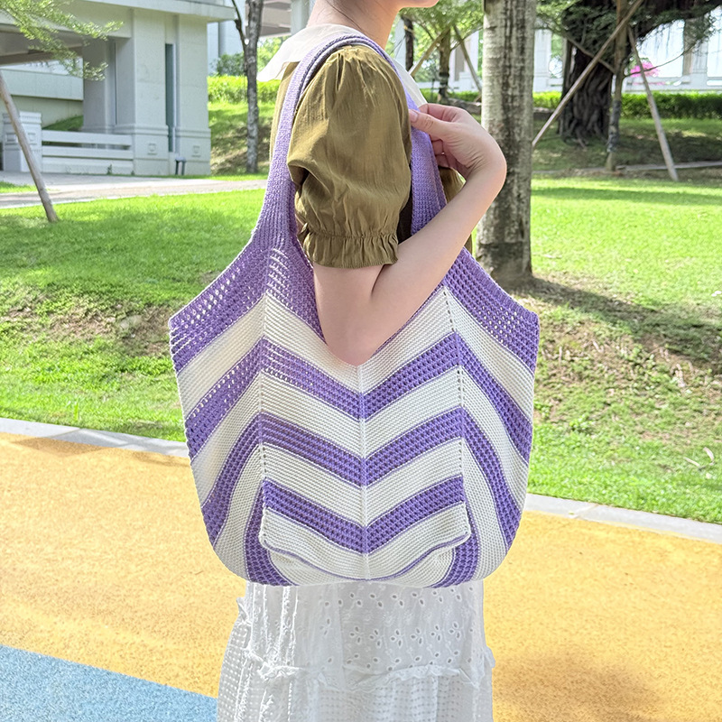 สีม่วงอ่อน