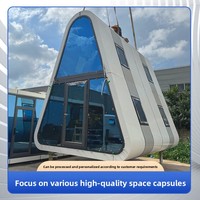 Capsule spatiale triangulaire double couche en acier léger, espace d'activités, maison mobile entièrement équipée pour gîte, camping et hôtel extérieur