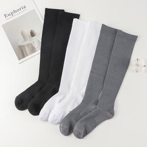 Chaussettes <span class=keywords><strong>de</strong></span> sport personnalisées <span class=keywords><strong>en</strong></span> <span class=keywords><strong>bambou</strong></span> pour hommes et femmes, chaussettes <span class=keywords><strong>de</strong></span> compression 20-30 mmhg - Product Image 3