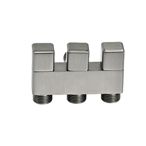 Raccord d'angle en laiton poli G1/2 à une entrée et trois sorties, étanche, 3 voies, prix usine - Product Image 1