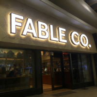 Letrero LED de Canal de Doble Cara y Doble Color para Exteriores, Personalizado de Alta Gama, con Tiras LED de Acero Inoxidable Premium para Centros Comerciales y Escuelas