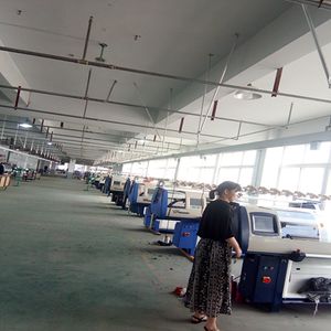 Máquina de Tejer Plana 9G para Suéteres, Precio en Kenia, Equipada con Máquina de Enlazado de Suéteres de Alta Velocidad - Product Image 3