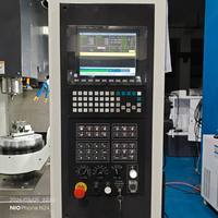 Centre d'usinage vertical CNC compact à 5 axes simultanés avec contrôleur Syntec