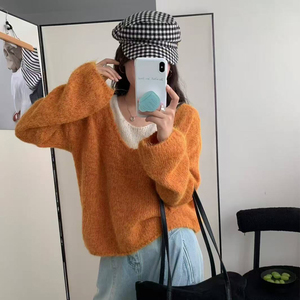女士v领定制合身宽松不真实两件套女式毛衣 - Product Image 2