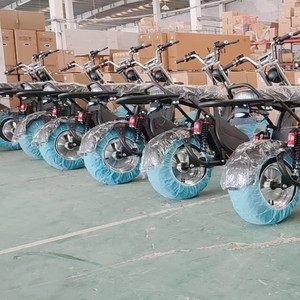 China Lager Scotters Zweirad-City 1500W Citycoco Breitreifen Schneller <span class=keywords><strong>E</strong></span>-Scooter 60V 1500W Elektroroller - Product Image 5