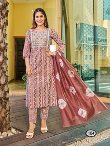 需要の高い結婚式とアウトドアウェアのデザイナー3ピースKurti Pant Dupattaインドのサプライヤーから輸出価格で