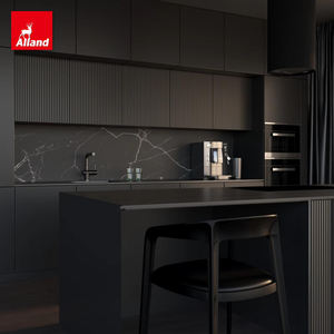 Portes de <span class=keywords><strong>placard</strong></span> de cuisine AllandCabinet à panneaux cannelés pour un design minimaliste moderne avec <span class=keywords><strong>porte</strong></span> en verre vitré et éclairage <span class=keywords><strong>sous</strong></span> le <span class=keywords><strong>placard</strong></span> - Product Image 4