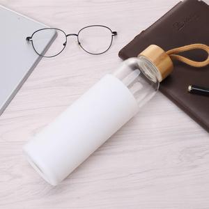 550ml <span class=keywords><strong>de</strong></span> alta calidad <span class=keywords><strong>de</strong></span> borosilicato <span class=keywords><strong>de</strong></span> jugo <span class=keywords><strong>de</strong></span> botella <span class=keywords><strong>de</strong></span> vidrio <span class=keywords><strong>de</strong></span> té con silicio manga <span class=keywords><strong>de</strong></span> tapa botella <span class=keywords><strong>de</strong></span> agua - Product Image 1