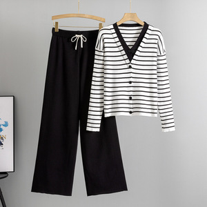 Ensemble de vêtements en tricot pour femmes, cardigan rayé à col en V avec pantalon large, tenue décontractée printemps automne - Product Image 4