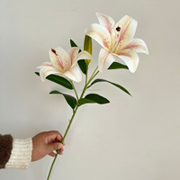 Prix usine 3d Imprimer Fleurs 3 têtes Lily Real Touch Blanc Calla Lily Fleurs Artificielles Pour Bouquet De Mariage