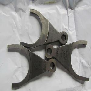 Camión de fundición de inversión de precisión de fundición de cera perdida Horquilla de cambio de acero de aleación automática - Product Image 3