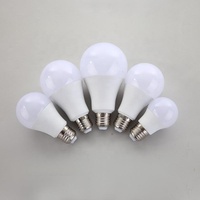 Ampoule SKD meilleure vente économie d'énergie éclairage intérieur ampoule LED matière première 5W 7W 9W 12W 15W 18W B22 E27 ampoule LED