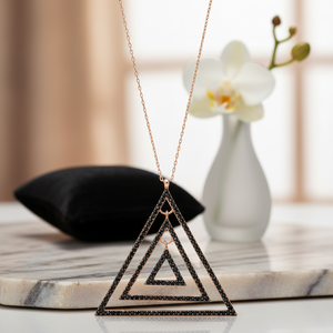 Delicado diseño de triángulo negro circón piedra forma encanto colgante turco hecho a mano 925 joyería de plata esterlina - Product Image 3